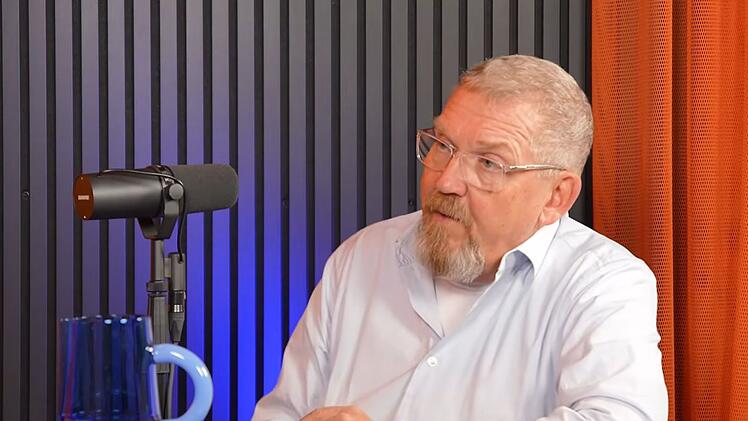 "Tatort"-Kommissar Dietmar B&auml;r sprach im Podcast "Zwischen den Zeilen" &uuml;ber das aktuelle politische Klima.