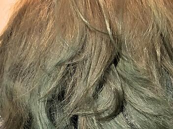 Was man halt so "Blau" nennt. Eine blaue Nicola, ein verzweifelter Vater. Foto: mb