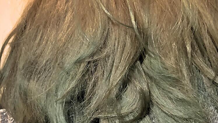 Was man halt so "Blau" nennt. Eine blaue Nicola, ein verzweifelter Vater. Foto: mb