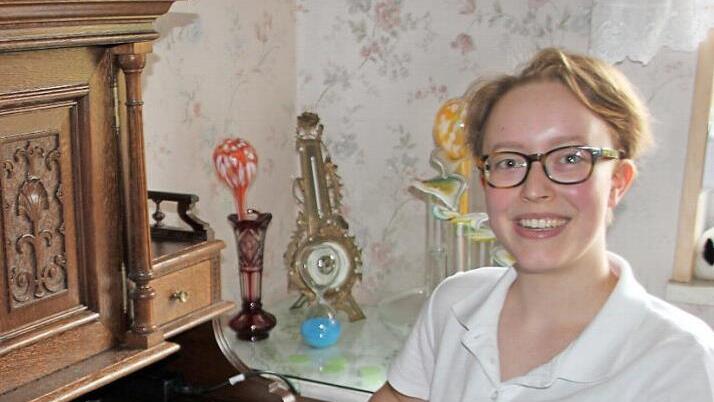 Die angehende Medizinerin Sophia Schirmer mag ihre Unistadt München. Doch ihr Herz hängt an ihrer Heimat Pressig. Deshalb hat sie beschlossen, später im Landkreis zu praktizieren.  Foto: Veronika Schadeck