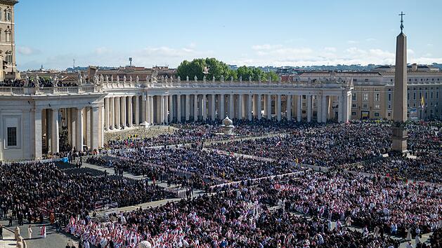 Papst Franziskus gestorben - Beisetzung