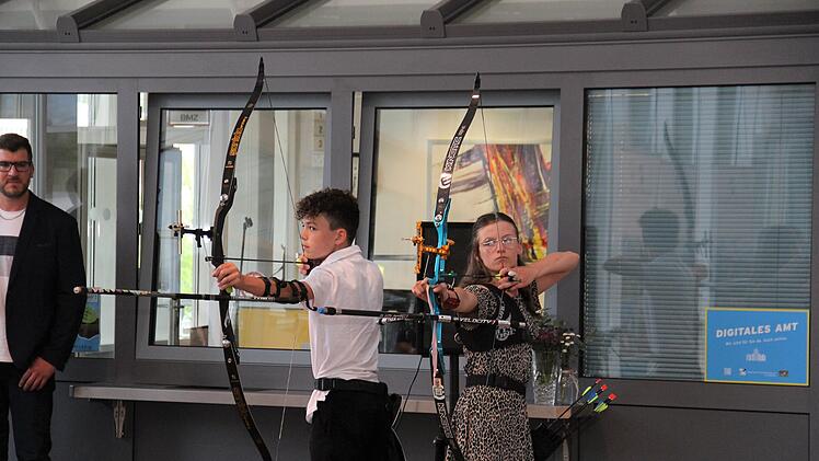 Bayreuth: Sportlerehrung 2022 - Landrat Wiedemann ehrt Athleten und Funktion&auml;re f&uuml;r "herausragende Leistungen"