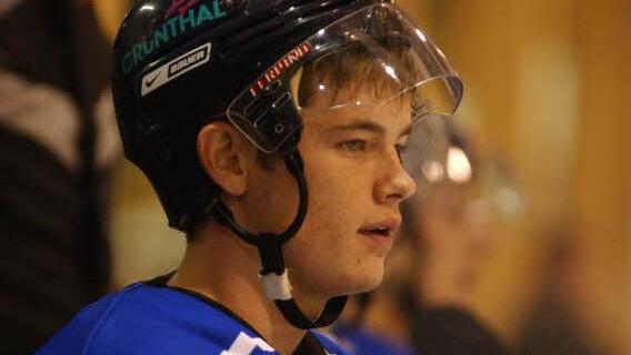 Verlässt das Wolfsrudel: In der Bayernliga hatte Jens Freund bereits für die Schweinfurter Mighty Dogs gespielt. Jetzt kehrt der Stürmer von der Saale zurück an den Main. Foto: Marion Wetterich/Archiv