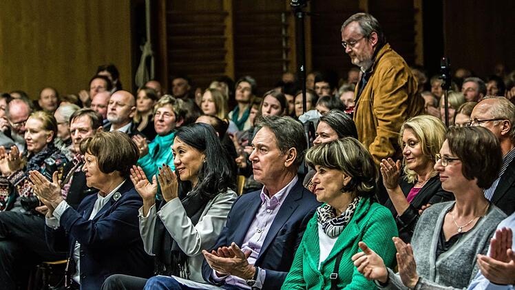 Impressionen vom Sinfoniekonzert der "Musikfreunde Neustadt".Foto: Jochen Berger