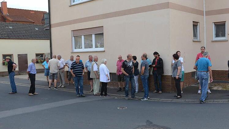 Stadtteilspaziergang in Albertshausen. Foto: Peter Rauch