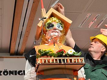 Ein "Freiwilliger" der Äche Brader lässt sich sanieren. Foto: Nicolas Thoma