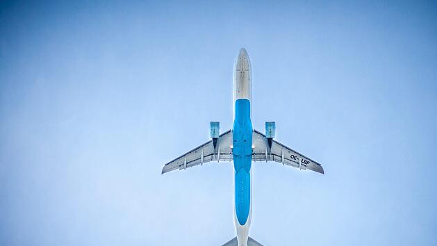 An vielen deutschen Flugh&auml;fen streiken am Dienstag Mitarbeiter des Sicherheitspersonals. Symbolbild: Deniz Altindas/unsplash.com