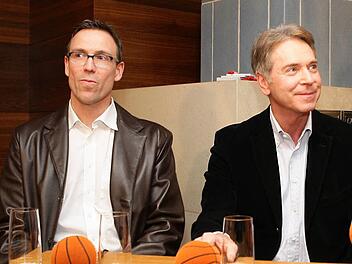 Seite an Seite war einmal: Chris Fleming und Michael Stoschek aus gemeinsamen Zeiten bei den Brose Baskets. Foto: sportpress/Archiv