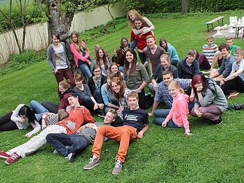 26 Teilnehmer von Experiment e.V. im Alter von 14 bis 17 Jahre bereiten sich in Bad Kissingen auf ihren Auflandsaufenthalt in Übersee vor. Foto: Benedikt Borst