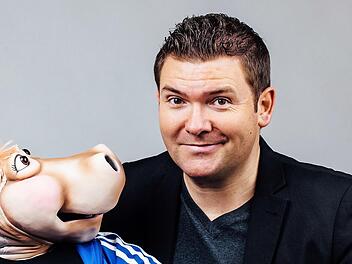 Sebastian Reich und Nilpferd Amanda kommen im September nach M&uuml;nnerstadt.