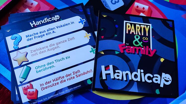 Spiele-Test "Party & Co Family": So gut ist das familienkompatible Party-Spiel