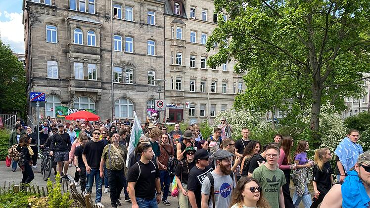 Global Marijuana March Nürnberg: Cannabis-Parade mit Hunderten Demonstranten - Bilderstrecke