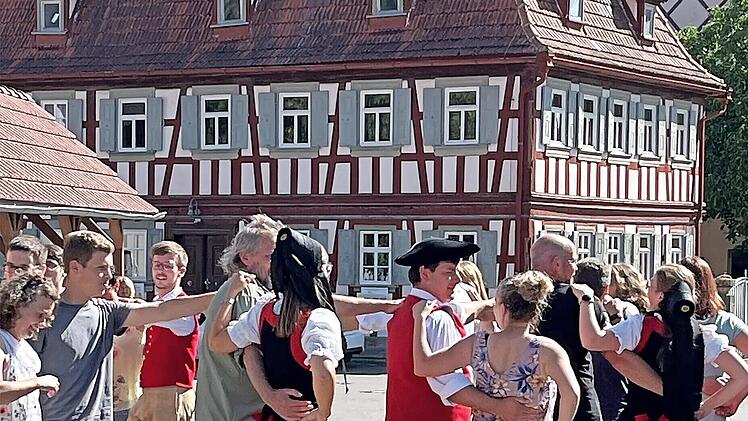 Der Volkstanz wird in Nassach noch gelebt.