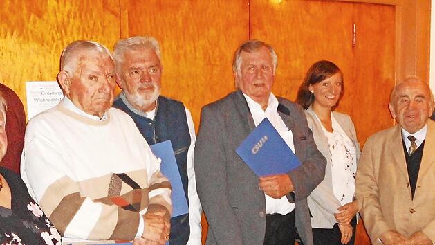 Der CSU-Ortsverband Welitsch feierte Jubiläum: Angela Konrad (v. l.), Reinhard Horn, Josef Konrad, Hans Konrad, Georg Konrad, Susanne Heinlein, Heinz Hausmann zusammen mit Bürgermeister Stefan Heinlein.