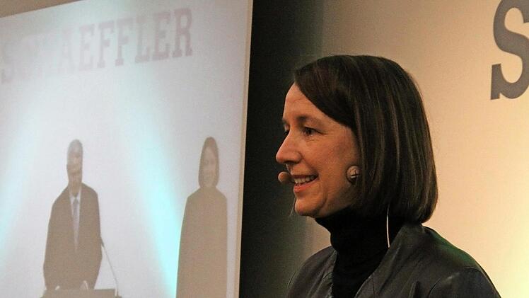 Corinna Schittenhelm, Vorstand Personal und Arbeitsdirektorin, hat das Projekt "Global Branding" näher erläutert.