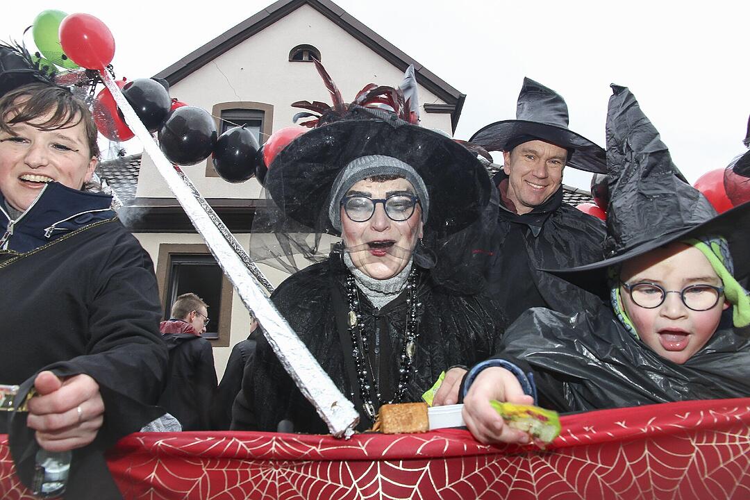 Großer Faschingsumzug  zum Stadtsteinacher Marktplatz