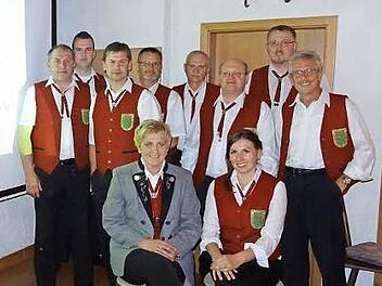 Fröhliche Gesichter bei der Gründungsversammlung  Foto: Blaskapelle