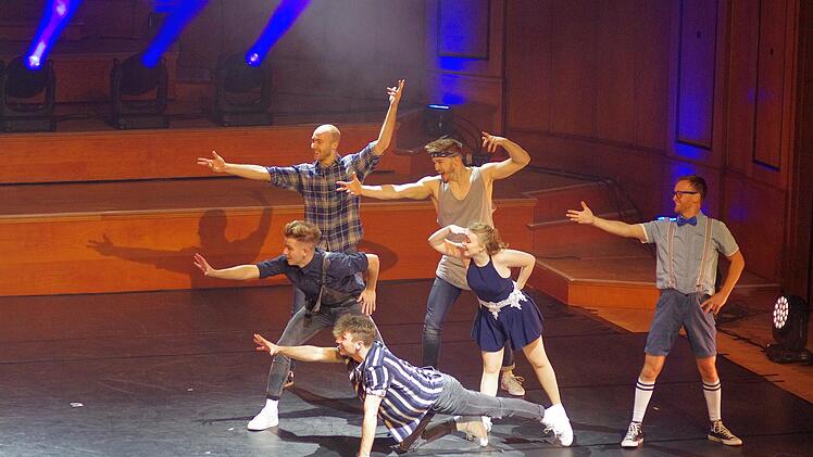 Die DDC Breakdancer beim Winterzauber in Bad Kissingen mit ihrer Show Breakin' Mozart.