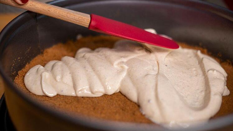 spekualtius-kaesekuchen_teigschicht