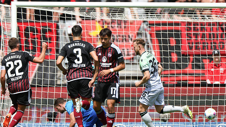 2. Spieltag der 2. Fußball-Bundesliga 2023/24:  1. FC Nürnberg - Hannover 96, im Max-Morlock-Stadion.