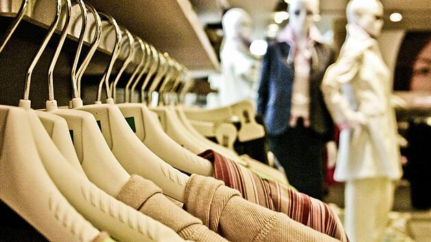 Das Marken Outlet in Zeil am Main ist für Familien immer einen Besuch wert: Acht attraktive Outlet-Stores mit einer riesigen Auswahl dauerhaft günstiger Markenartikel warten auf Schnäppchenjäger.  Symbolbild: pixabay.com/markusspiske