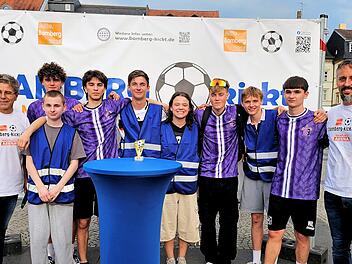 Bamberg kickt: Nach Turnier auf dem Maxplatz - diese Mannschaft hat gewonnen