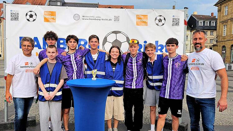 Bamberg kickt: Nach Turnier auf dem Maxplatz - diese Mannschaft hat gewonnen