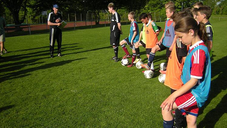 Impressionen von der Info-Veranstaltung am Stützpunkt in Münnerstadt.