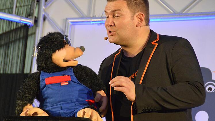 Sebastian Reich mit dem Maulwurf. Foto: Annette Warmuth