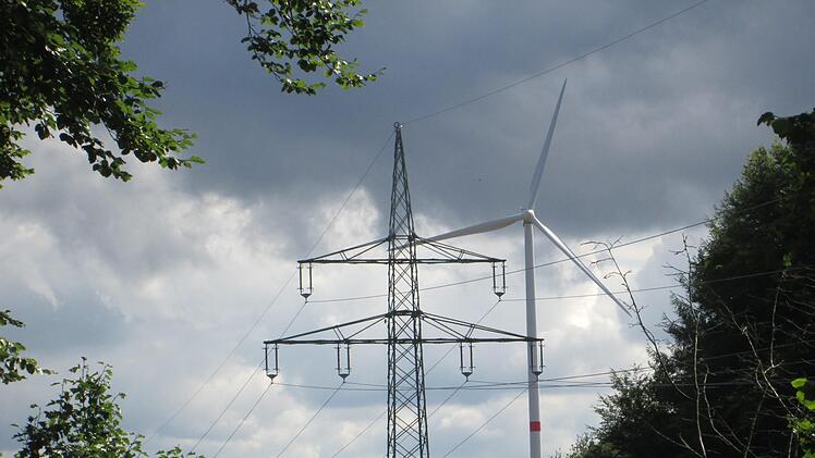 Ende 2019  sollen die Windkraftanlagen hinter Machtilshausen ihre Arbeit aufnehmen. Winfried Ehling