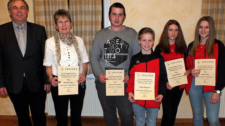 Beste Leistungen lieferten die Sportschützen Marianne Neeb und David Flachsenberger sowie die Kunstradfahrer Hannes Marquart, Leonie Bräuter und Milena Kröll ab; nicht im Bild Stefan Flachsenberger.