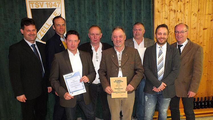Diese Mitglieder wurden für 50 Jahre treue Mitgliedschaft zum TSV Zell a. E. ausgezeichnet. Links der neuernannte Ehrenvorstand Willi Fuß. Die übrigen Geehrten fehlen auf dem Bild.