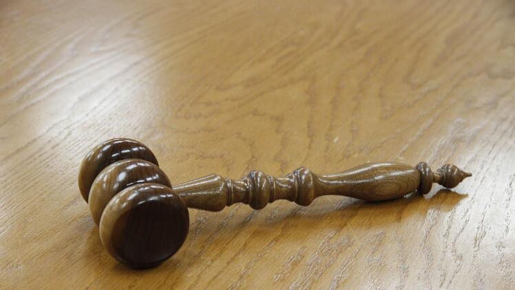 Drei der vier Angeklagten wurden vom Richter zu empfindlichen Freiheitsstrafen verurteilt. Foto: Symbolbild