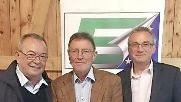KV-Vorsitzender Hans-Dieter Scherpf (von links) Staatsminister a.D. Eberhard Sinner und Referent Dr. Reinhard Schaupp. Foto: Rita Schaupp
