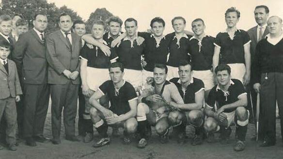 1963 stieg Bayern Kitzingen in die Landesliga auf. 3000 Zuschauer jubelten Fritz Schmidt und seinem Team zu.