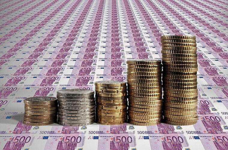 Starke Rentenerhöhung 2022: Über so viel mehr Geld dürfen sich Pensionierte freuen - Vimarsana News