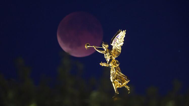 Totale Mondfinsternis in Dresden