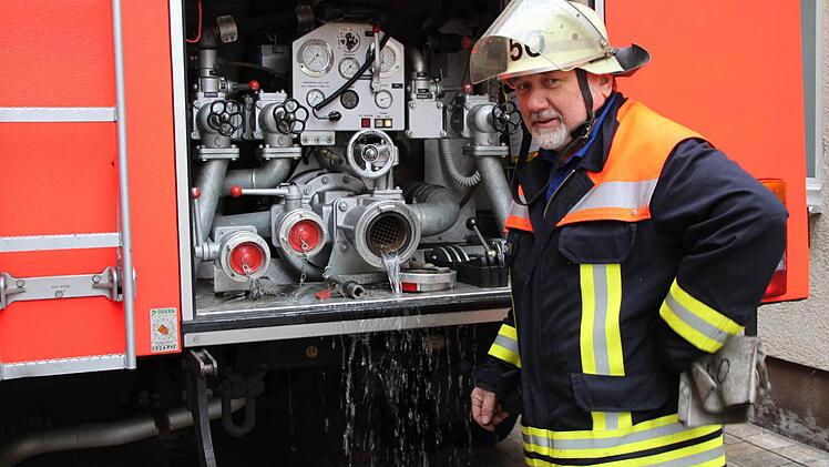 ...um den Brand zu löschen.