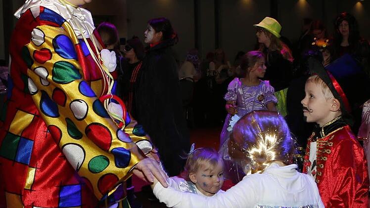Kinderfasching in der Stadthalle Foto: Matthias Hoch