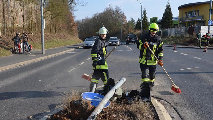 Einsatz an der Kreuzung Westring/Heiligenfelder Allee am Sonntagnachmittag in Bad Kissingen.Peter Rauch