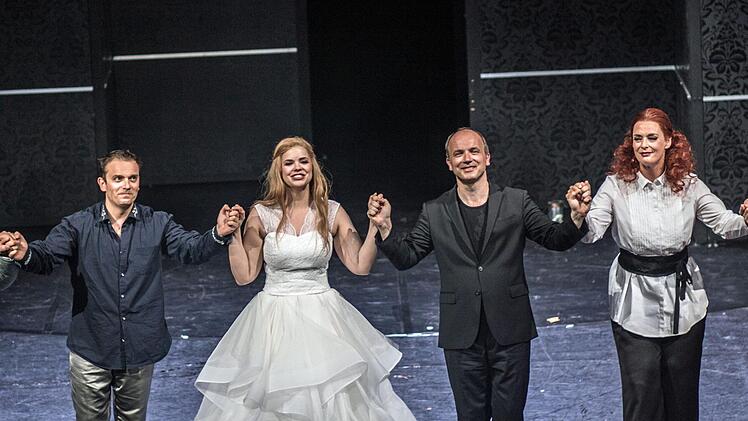 In der Titelpartie von "Rusalka" gab es ein Wiederhören mit der Sopranistin Betsy Horne am Landestheater.Foto: Jochen Berger