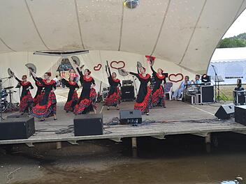 Spanischen Tanz zeigte die Ballettschule Corinna Hufnagl auf der Seebühne. K.-H. Hofmann