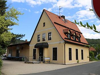 Das ehemalige Bankgebäude in Leutenbach: ein neuer Dorfladen? Fotos: Franz Galster
