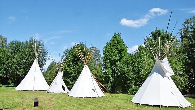 Die Tipis der Indianer stehen schon. Fotos: Rainer Lutz