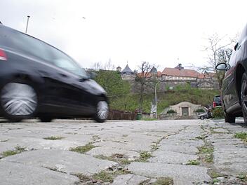 Die Stadt Kronach brauchte bisher keine Privathaushalte über Straßenausbaubeitragssatzung zu Zahlungen heranziehen. Im Fall der bevorstehenden Sanierung der Festungsstraße könnte es jedoch dazu kommen. Foto: Marco Meißner