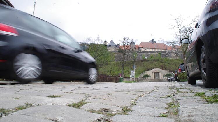 Die Stadt Kronach brauchte bisher keine Privathaushalte über Straßenausbaubeitragssatzung zu Zahlungen heranziehen. Im Fall der bevorstehenden Sanierung der Festungsstraße könnte es jedoch dazu kommen. Foto: Marco Meißner