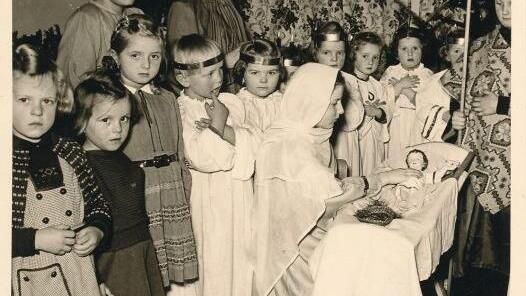 Der Wallenfelser Kindergarten während der Weihnachtszeit 1960 Foto: Chronik