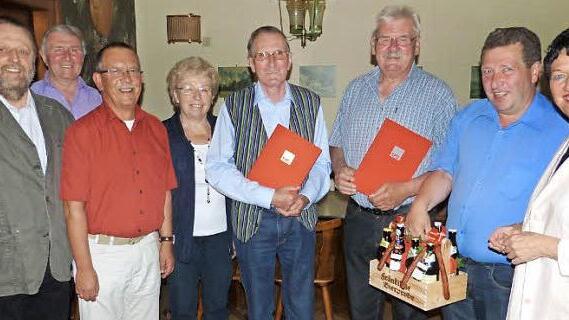 Neuwahlen und Ehrungen standen im Mittelpunkt der Jahreshauptversammlung des SPD-Ortsvereins Neuenmarkt-Hegnabrunn. Von links: Schriftführer und Gemeinderat Alfred Faßold, Karl Pöhlmann, Ralf Beutner, Gudrun Knörer, Karl-Heinz Knörer, Karl-Heinz Warzecha, Dietmar Hoch und Inge Aures Foto: Werner Reißaus