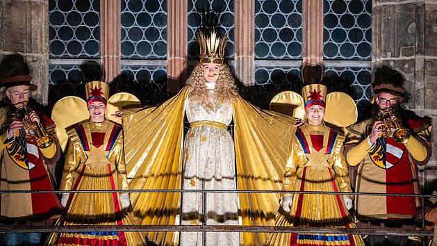 Nürnberger Christkindlesmarkt 2024: Fränkisches Christkind bereitet sich auf großen Tag vor