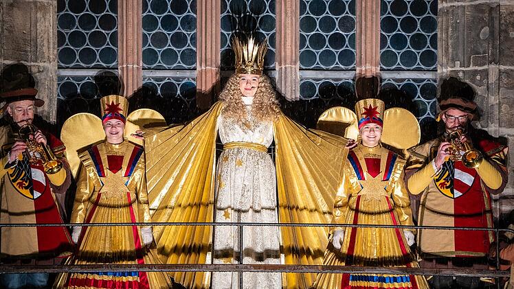 Nürnberger Christkindlesmarkt 2024: Fränkisches Christkind bereitet sich auf großen Tag vor